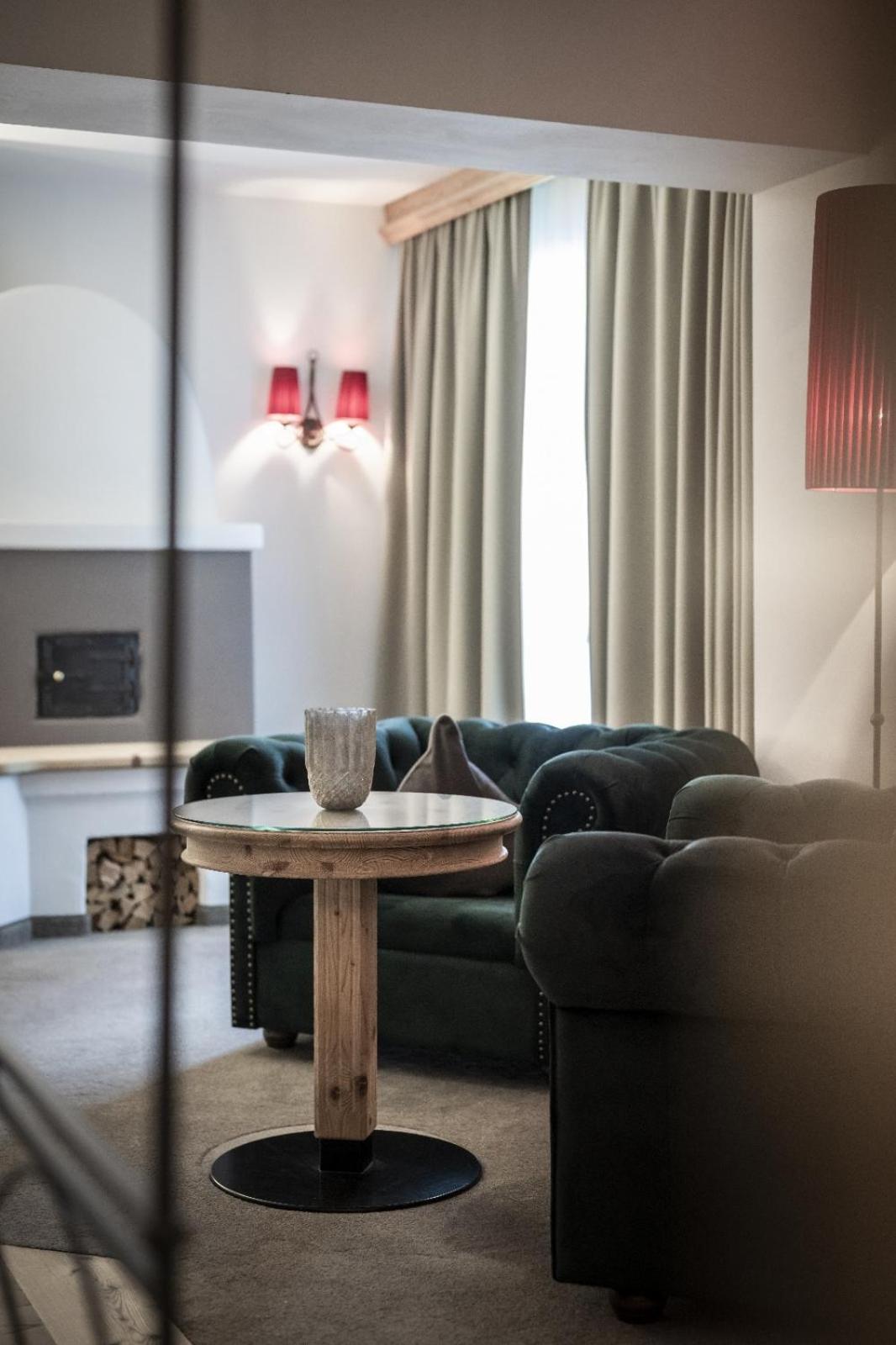Hotel Acadia - Adults Mountain Home Сельва-ди-Валь-Гардена Экстерьер фото